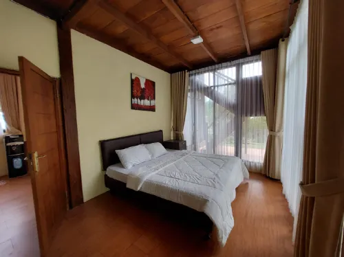 Cottage at Gunung Geulis Camp Area (Ggca) Hotels in Sukaraja