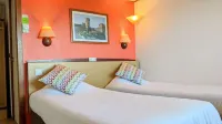 Premiere Classe Salon de Provence Hotels in Aurons