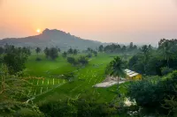 Hotel Gowri Hotels in Sanapur