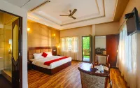 Cyrus Resort Hotels in Muhamma