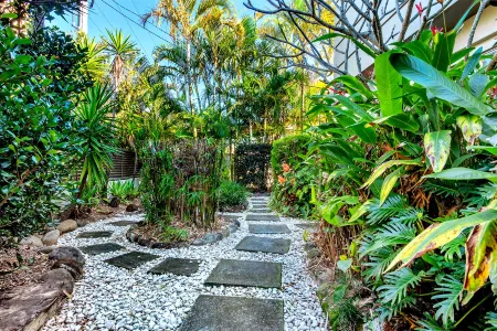 Tropical Dreaming (Heated Pool) Отели рядом с достопримечательностью «Библиотека Бродбич»