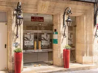 Quality Hotel Bordeaux Centre Hotels near CIVB