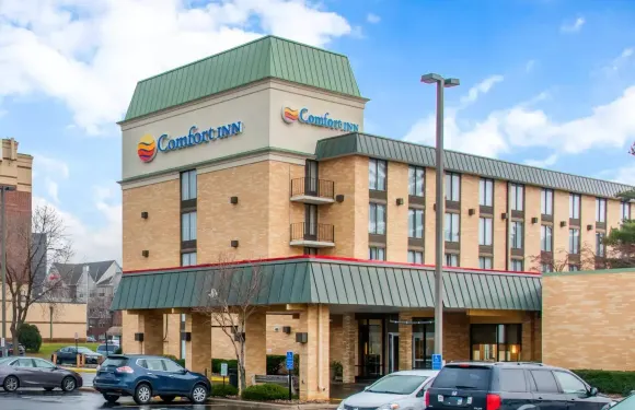 MSP機場美國購物中心舒適酒店