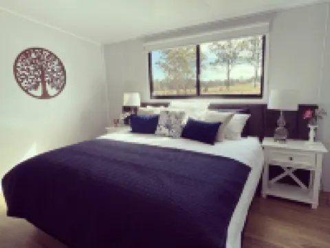 Copper Creek Retreat - Sleep Next Door to the Lions Hotels in Nulkaba