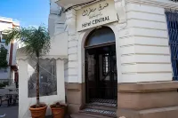 Hôtel Central Отели в г. 