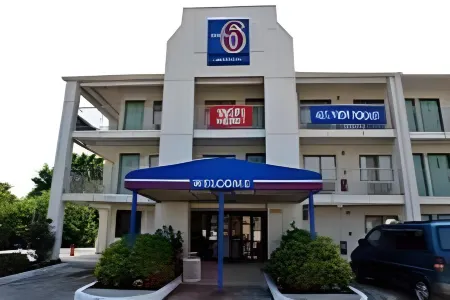 Motel 6 Linthicum Heights, MD - BWI Airport