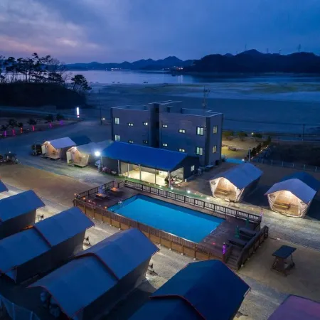 Seosan Garorim Glamping & Pool Villa Pension