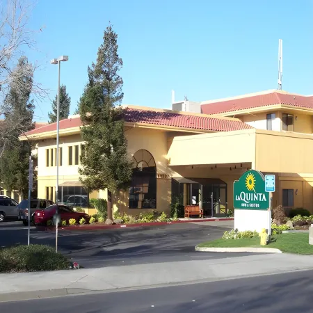 La Quinta Inn & Suites by Wyndham Oakland - Hayward