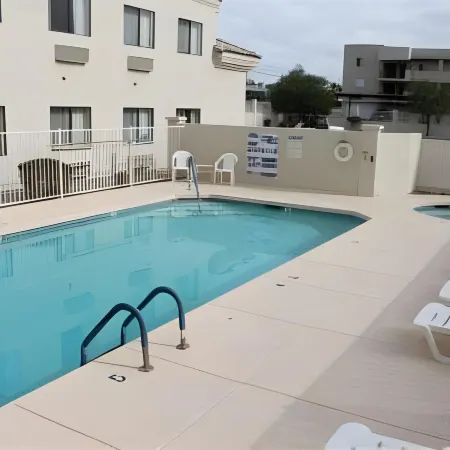 Island Suites