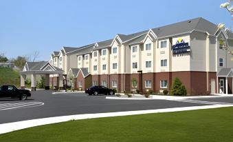 Microtel Inn & Suites by Wyndham Geneva
