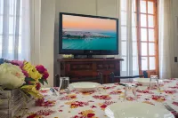 Casa Arianna, Apartment a Few Steps from the Sea Hotels near Birreria Gambrinus