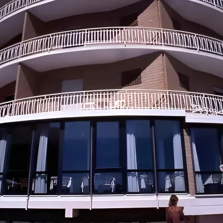 Hotel Torremaura Fronte Mare Con Beach Club