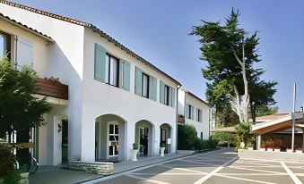 Hôtel les Grenettes