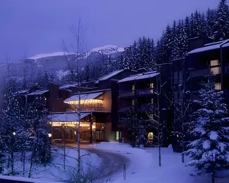 Tantalus Resort Lodge โรงแรมในวิสต์เลอร์