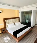 Mazarine Surf Suites Hiriketiya