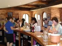 Elm Lodge Bright Hotels in Porepunkah