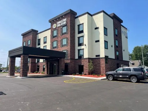 Cobblestone Hotel & Suites - Little Chute Hotels in Outagamie County