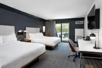 Courtyard Richmond West Hotels in Dumbarton