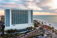 Wyndham Grand Clearwater Beach Hotels near Encounters With Dolphins