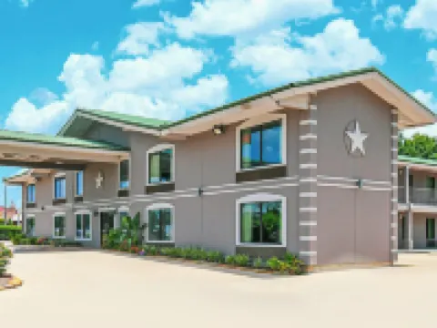 Scottish Inns & Suites Shenandoah Woodlands Mall Hotels in Shenandoah