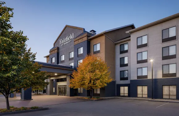 基洛納萬楓酒店及套房