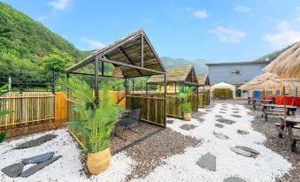 Sugar Poolvilla and Spa Glamping