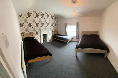 Southgate Lodge - Single/Twin, Double and Family Rooms