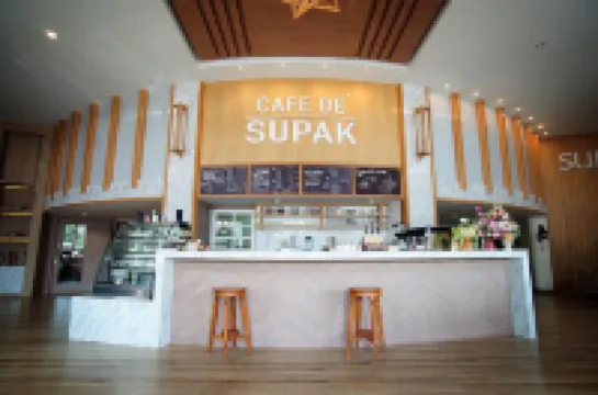 Supak Hotel