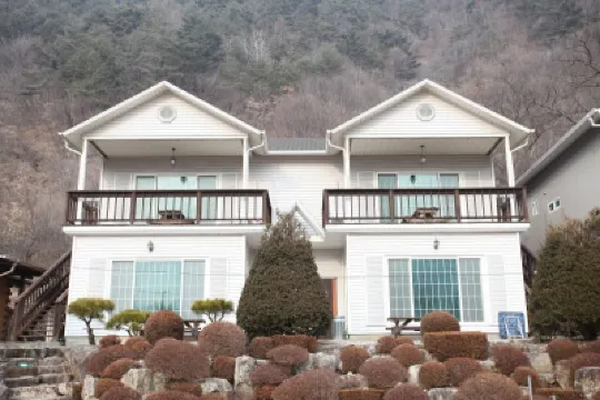 Pyeongchang Dolmo Farm Pension โรงแรมใกล้Korea Botanic Garden
