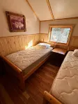 Rustic Beaverfoot Lodge Hotels near Emerald Lake