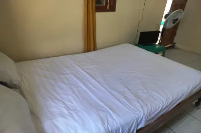 SPOT ON 93542 Suripah Kostel Syariah Hotel a Purbalingga