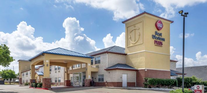 Best Western Plus Lake Worth Inn  Suites Hotels in Tarrant County