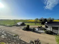 L'Escale Arc-en-Ciel Hotels in Château-Renault