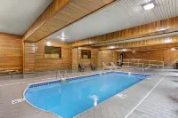 Best Western Plus Clearfield - Kolam Renang