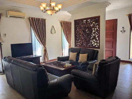 SleepRest @ Villa Panbil L-02 Отели в г. Нонгса