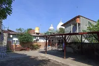 Tutus Homestay Syariah RedPartner Hotel dekat The Nest Cafe - Tretes Jungle Hill