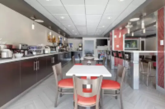 컴포트 인 로스 앤젤러스 니어 할리우드