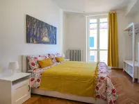 Virginia Hotels in Laveno-Mombello