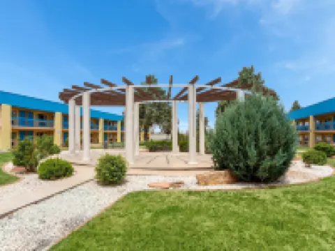 克洛維斯温德姆戴斯套房酒店 克洛維斯酒店