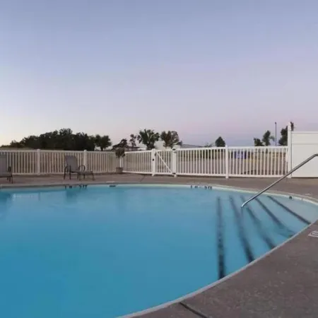 Holiday Inn Express & Suites MOUNTAIN HOME by IHG