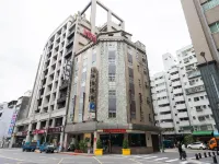 The Dealer Hotel - Bãi đậu xe