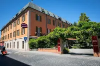 Hotel Milano Pool & Garden Hotel in zona Monumento ai Caduti - Cecima (pv)