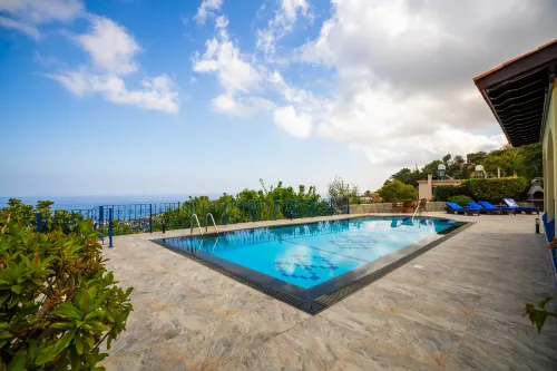 Villa Jewel with Private Pool and Sea View Hotel di Lapithos