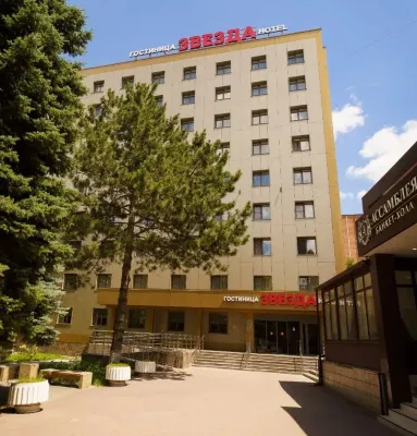 Zvezda Hotel Hotel berhampiran The peninsula