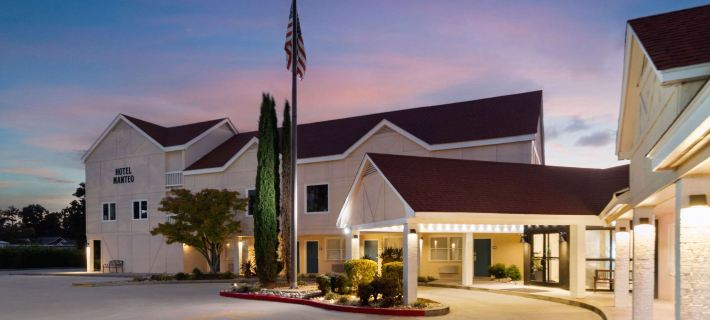 Hotel Manteo, Trademark Collection by Wyndham Hotels in Dare County
