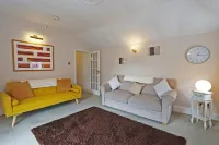 Compton House Snug - Homestays