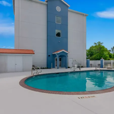 Baymont by Wyndham Conroe