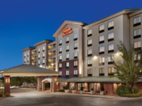 Hampton Inn & Suites Denver-Cherry Creek Hotels in Glendale