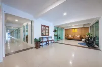 Lee's Mark Residence Hotels in Samut Prakan
