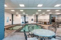 Hotel NoBo Cascade, Tapestry Collection by Hilton - プール